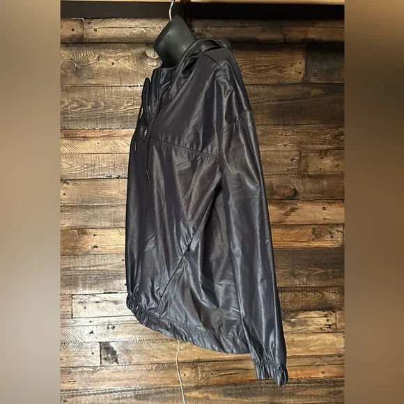 Fabletics women's black windbreaker jacket - Picture 5 of 7